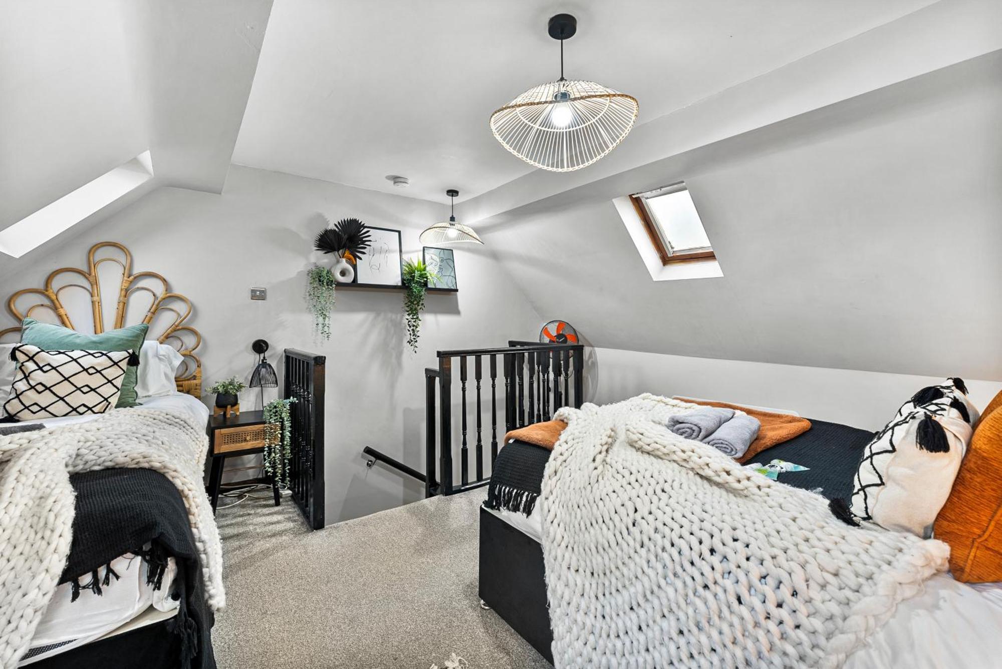 30 Percent Off! Elegant Cottage Of Whitby - Sleeps 5 Bagian luar foto